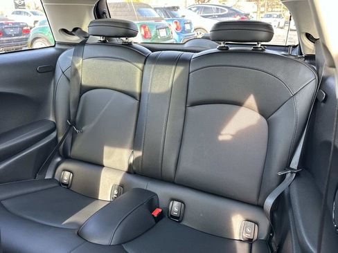 Used 2023 MINI Cooper 2-Door Hardtop image 25
