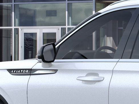 New 2026 Lincoln Aviator Reserve w/ Luxury Package RWD image 44