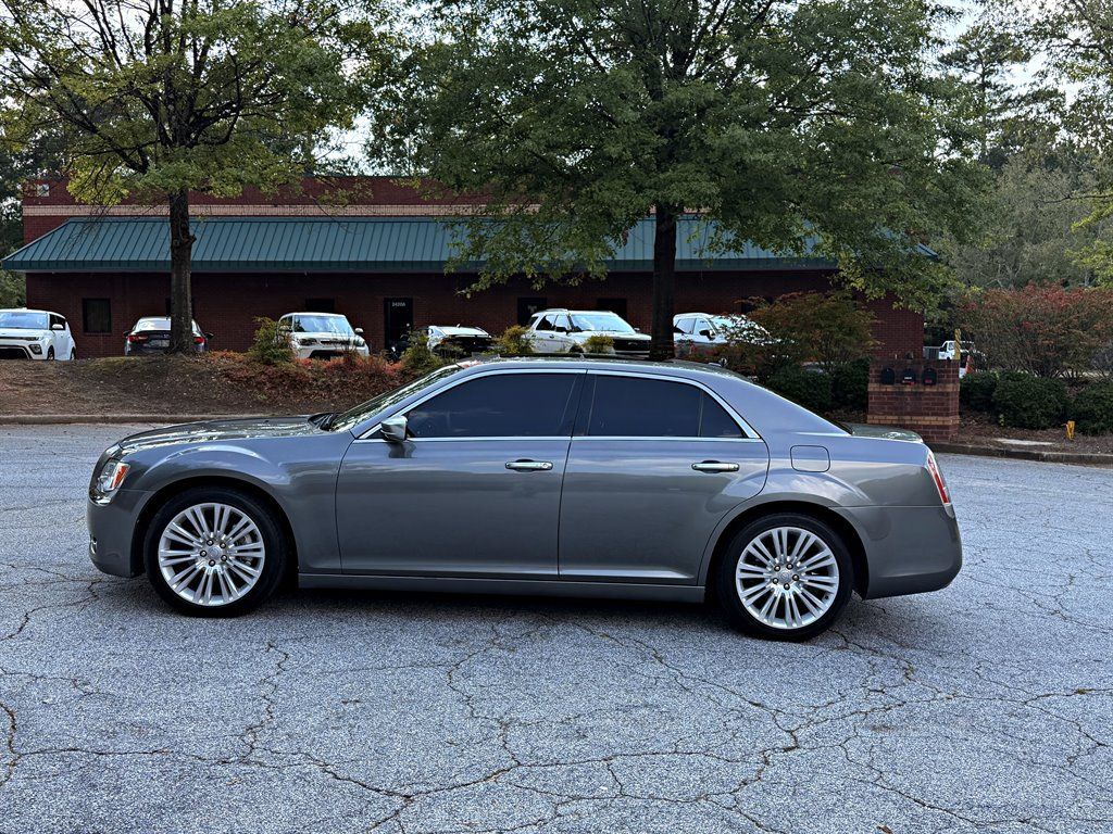 Used 2012 Chrysler 300 C Luxury Series w/ 19-Premium Speaker Group RWD image 8