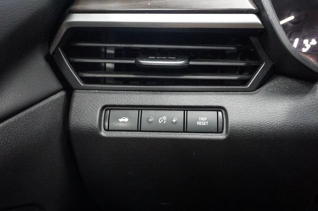 Used 2024 Nissan Altima 2.5 SV FWD image 20
