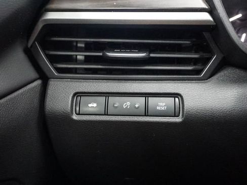 Used 2024 Nissan Altima 2.5 SV FWD image 20