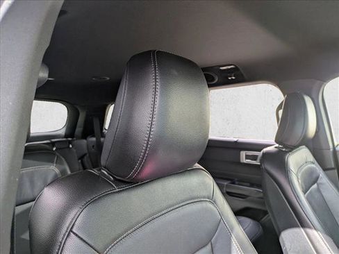 Used 2020 Ford Explorer Limited image 15