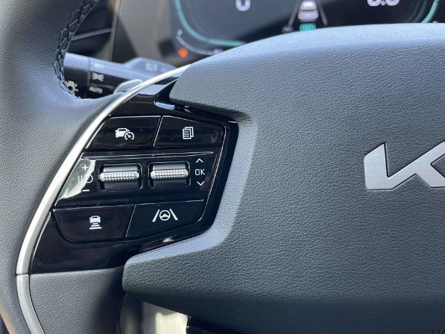 New 2026 Kia Niro EX FWD image 19