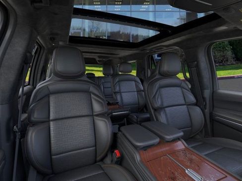 New 2025 Lincoln Navigator L Black Label image 10