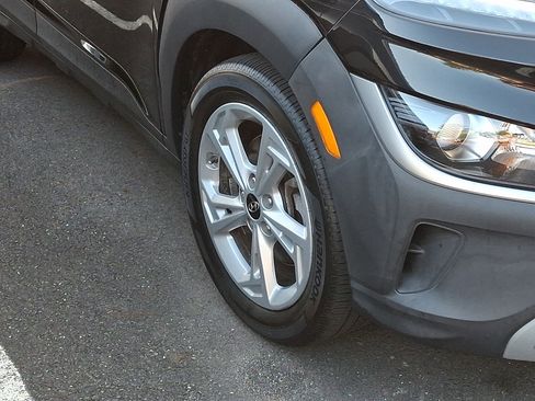 Used 2023 Hyundai Kona SEL AWD/4WD image 6