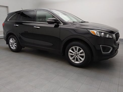 Used 2018 Kia Sorento L image 11