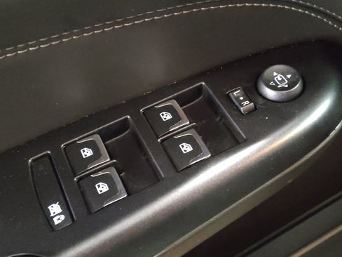 Used 2015 Cadillac SRX Luxury w/ Driver Awareness Package FWD image 27
