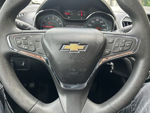 Used 2018 Chevrolet Cruze LT w/ LT Fleet Convenience Package image 16