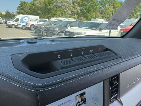 New 2026 Ford Bronco Outer Banks w/ Sasquatch Package AWD/4WD image 25