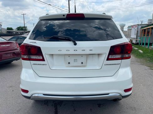 Used 2016 Dodge Journey Crossroad w/ Mopar All Weather Group FWD image 2