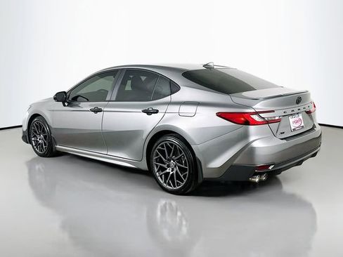 Used 2025 Toyota Camry SE image 15