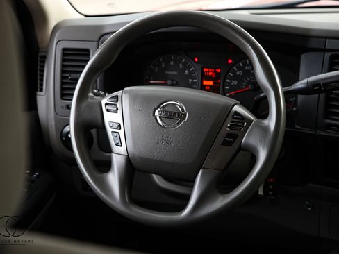 Used 2020 Nissan NV 3500 SV image 30