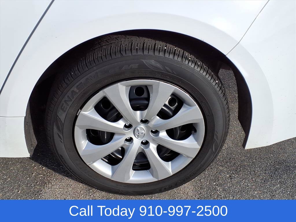 Used 2025 Toyota Corolla LE FWD image 8
