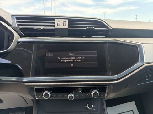 Used 2025 Audi Q3 2.0T Premium image 17