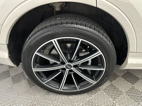 Used 2021 Audi Q7 3.0T Premium Plus w/ Premium Plus Package AWD/4WD image 19
