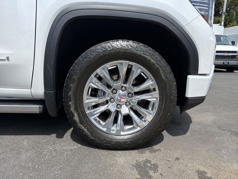 Used 2023 GMC Sierra 1500 Denali w/ Technology Package AWD/4WD image 13