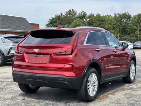 Certified 2024 Cadillac XT4 Luxury w/ Cold Weather Package AWD/4WD image 5
