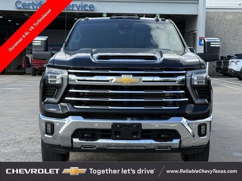 Used 2025 Chevrolet Silverado 2500 LTZ w/ LTZ Texas Edition AWD/4WD image 3