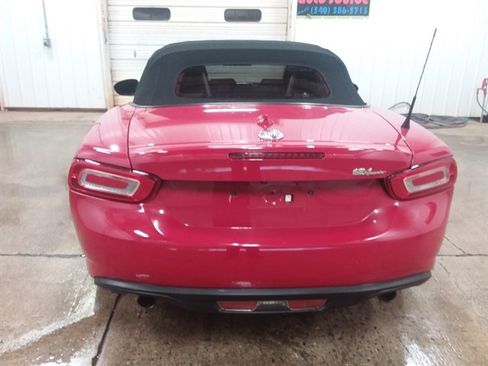 Used 2018 FIAT 124 Spider Lusso RWD image 8