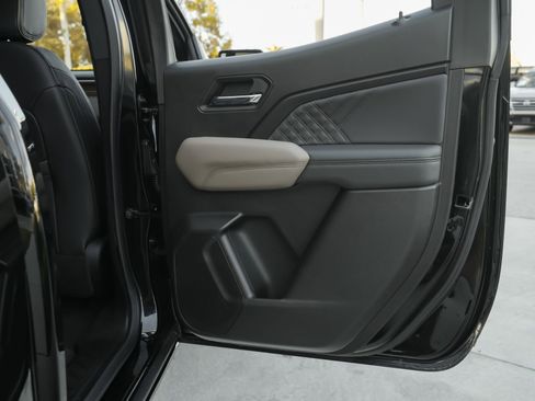 Used 2024 GMC Canyon Denali w/ LPO, Denali Black Edition image 35