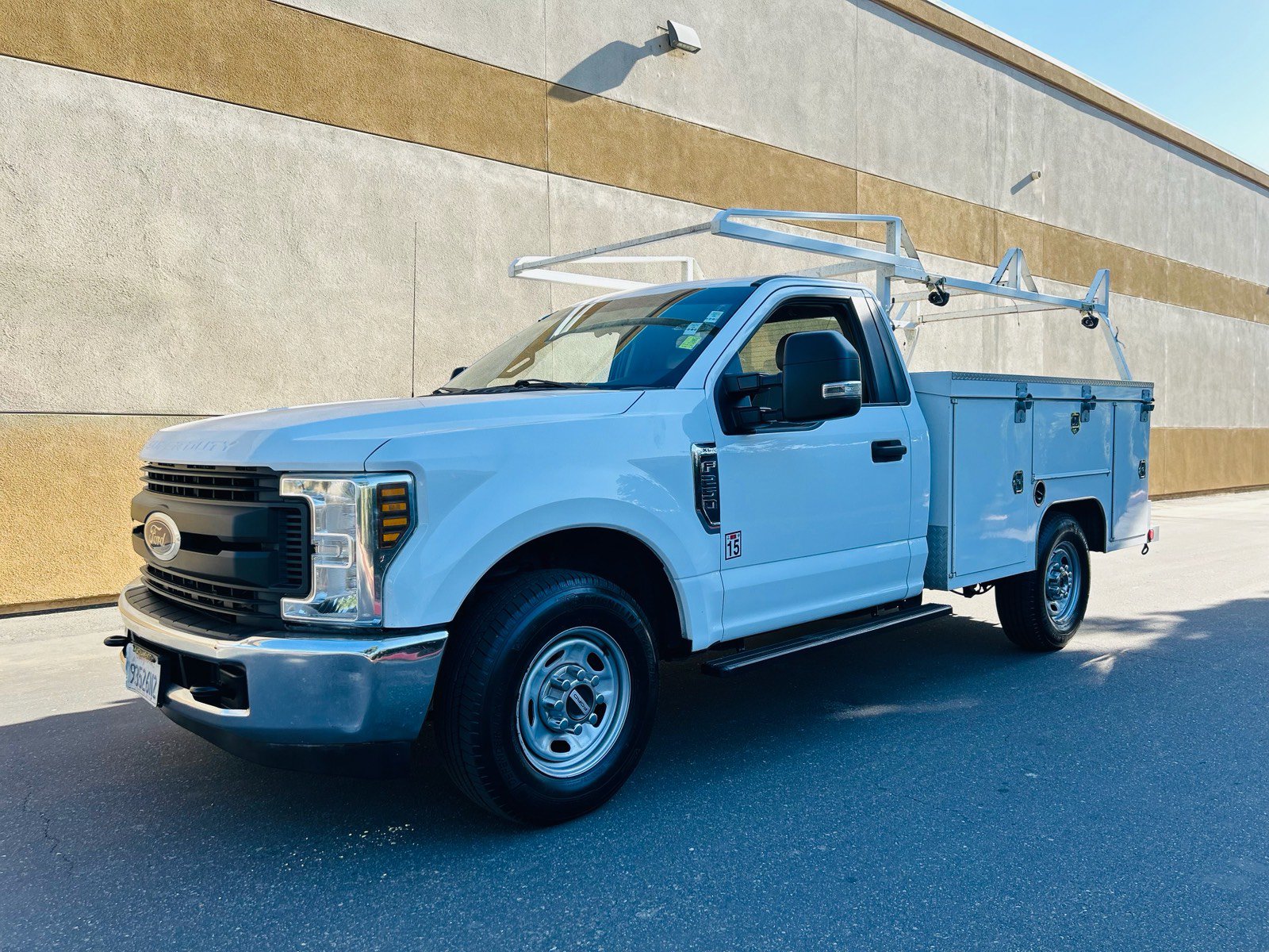 Used 2018 Ford F250 XL w/ Power Equipment Group RWD image 1