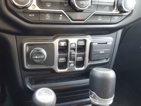 Certified 2020 Jeep Gladiator Sport w/ Quick Order Package 24S image 27