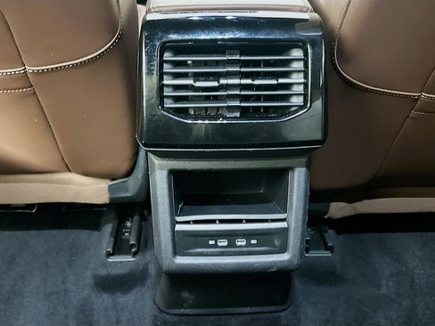 Used 2024 Volkswagen ID.4 Pro RWD image 26