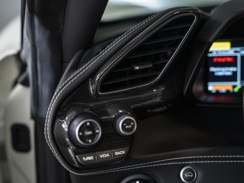 Used 2018 Ferrari 488 GTB RWD image 38