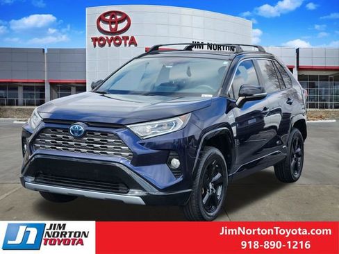 Used 2019 Toyota RAV4 XSE image 3