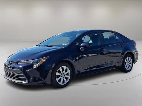 Used 2024 Toyota Corolla LE FWD image 5