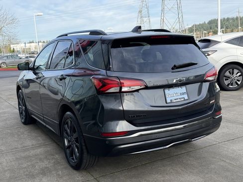 Used 2022 Chevrolet Equinox RS w/ RS Leather Package image 5