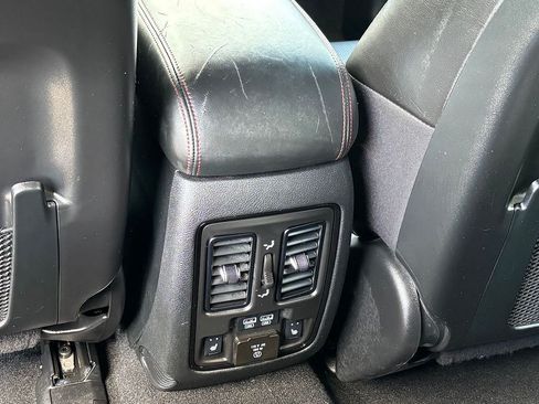Used 2024 Dodge Durango R/T RWD image 17