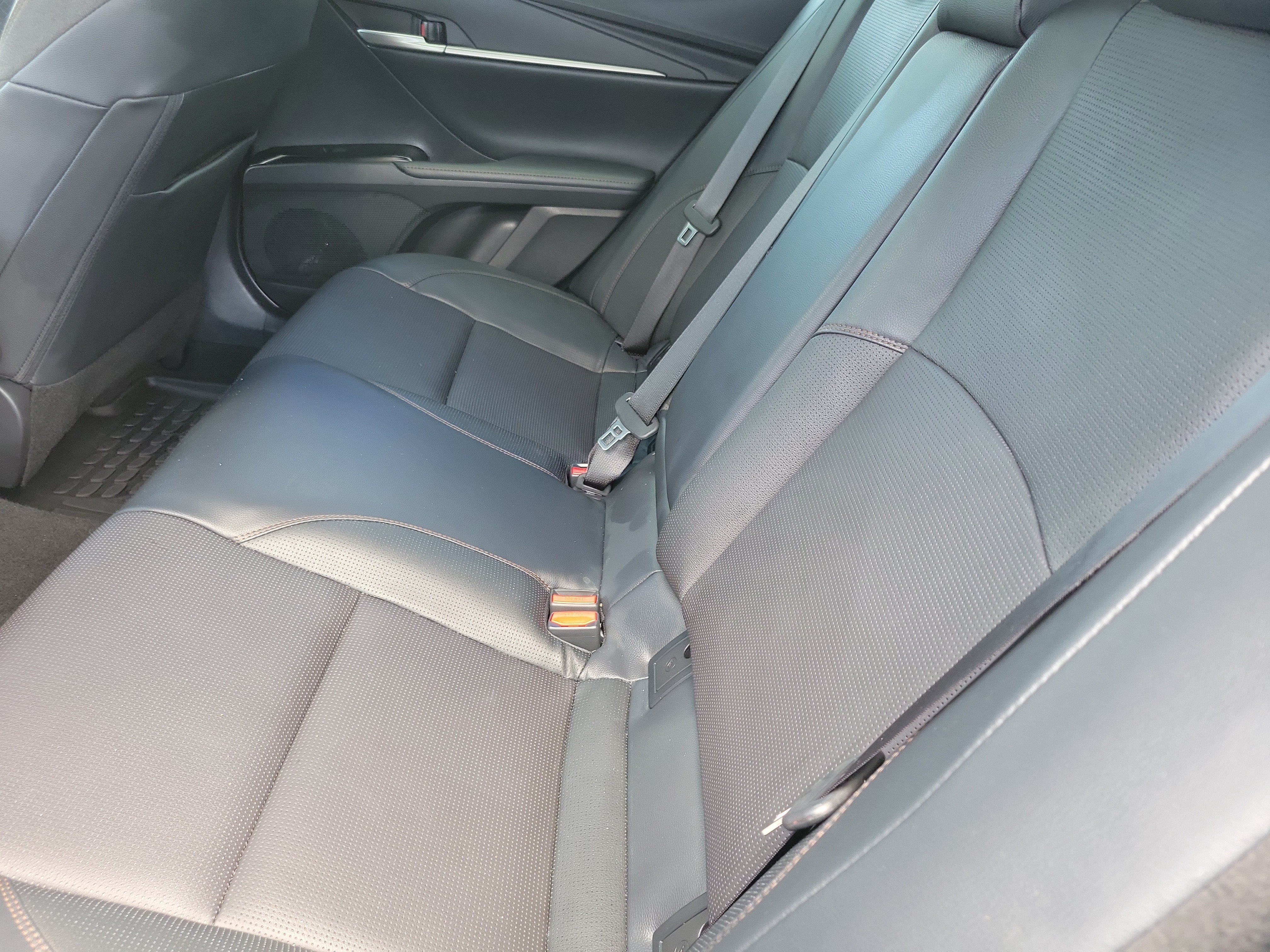 Used 2025 Toyota Camry XLE FWD image 11