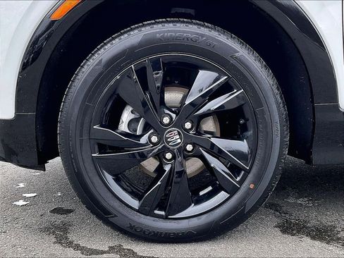 Used 2024 Buick Encore GX Sport Touring image 21