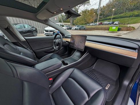 Used 2018 Tesla Model 3 Performance image 24