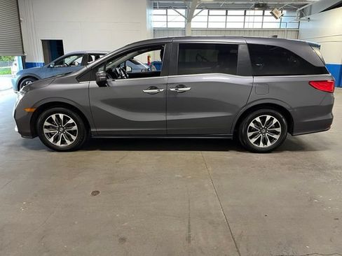 Used 2023 Honda Odyssey EX-L image 6