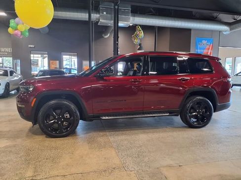 Used 2024 Jeep Grand Cherokee L Limited w/ Luxury Tech Group II AWD/4WD image 6