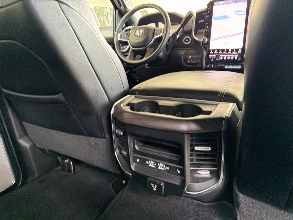 Used 2025 RAM 3500 Laramie AWD/4WD image 36