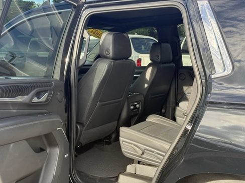 Used 2022 GMC Yukon Denali w/ Denali Premium Package RWD image 29