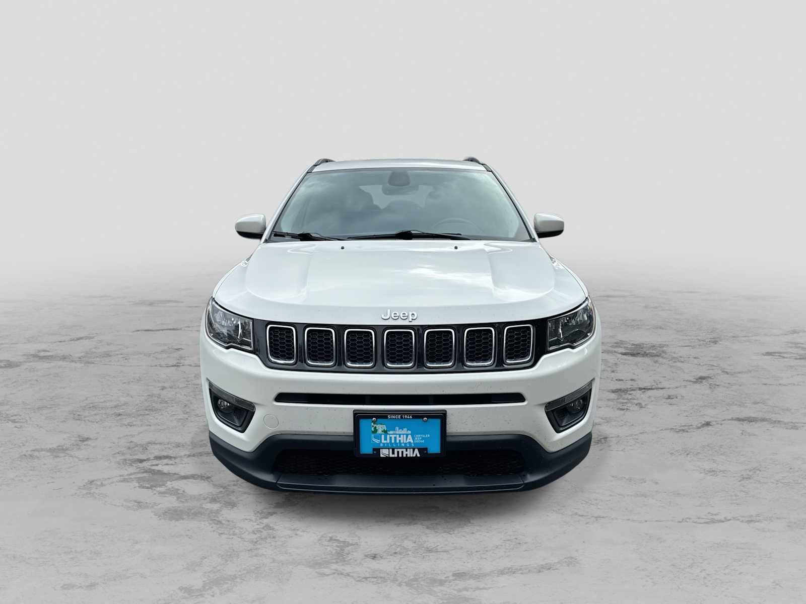 Used 2017 Jeep Compass Latitude w/ Popular Equipment Group FWD image 3