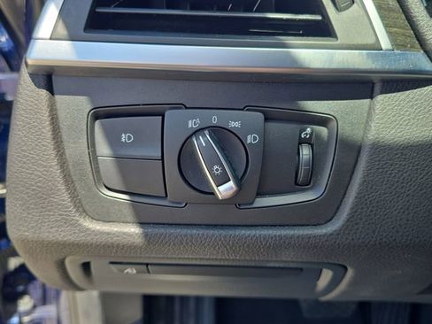 Used 2018 BMW 330i xDrive Sedan w/ Premium Package image 22