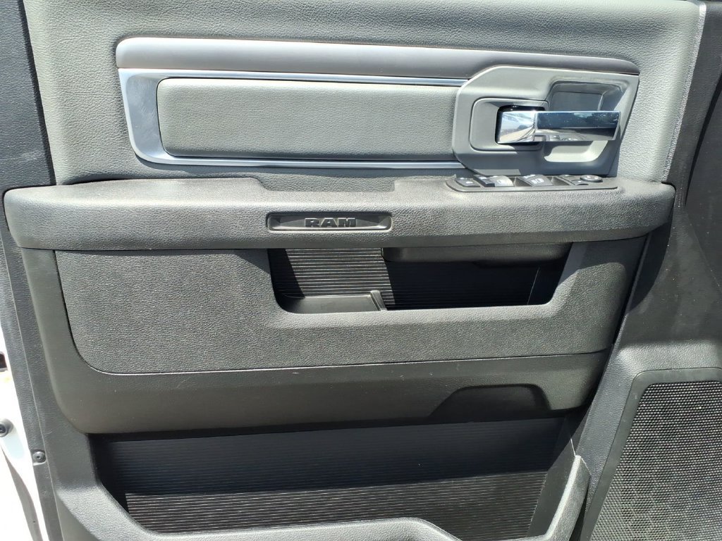 Used 2022 RAM 1500 Classic SLT AWD/4WD image 22