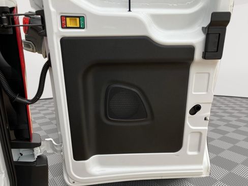New 2026 Ford Transit 250 148 Medium Roof RWD image 18