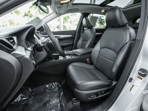 Used 2019 INFINITI QX50 Luxe w/ Navigation Package image 7