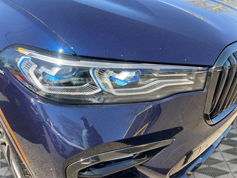 Used 2021 BMW X7 M50i AWD/4WD image 22