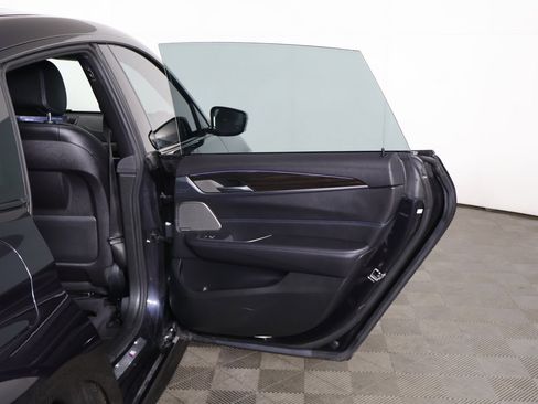 Used 2018 BMW 640i Gran Turismo xDrive image 25