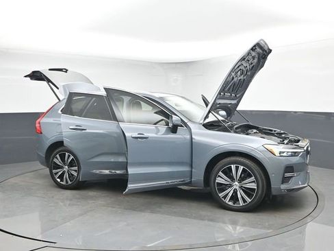 Used 2023 Volvo XC60 B5 Plus w/ Protection Package Premier image 51