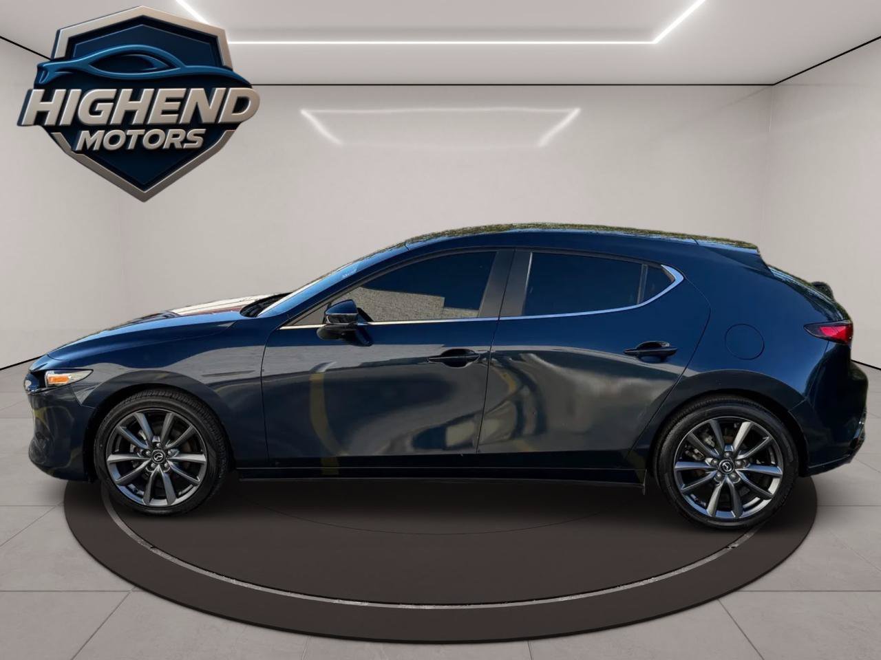 Used 2023 MAZDA MAZDA3 s FWD image 3