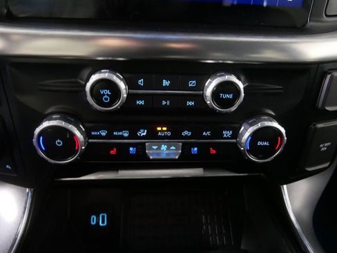 Used 2023 Ford F150 Lariat w/ Equipment Group 502A High image 28