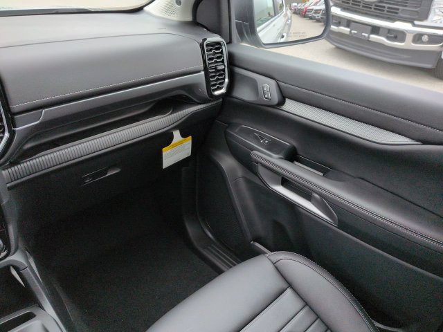 New 2026 Ford Ranger Lariat w/ Chrome Accent Package RWD image 17